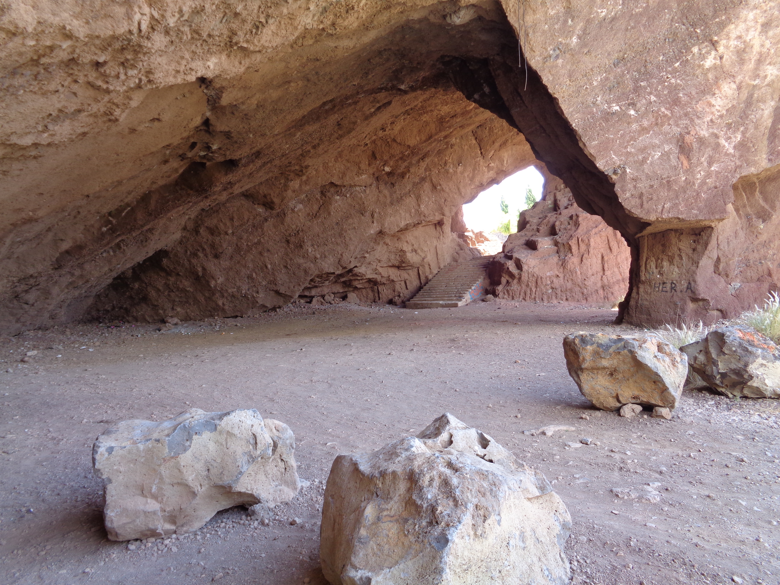 Fotografía de la cueva de Cueva Roja en Barrio Nuevo